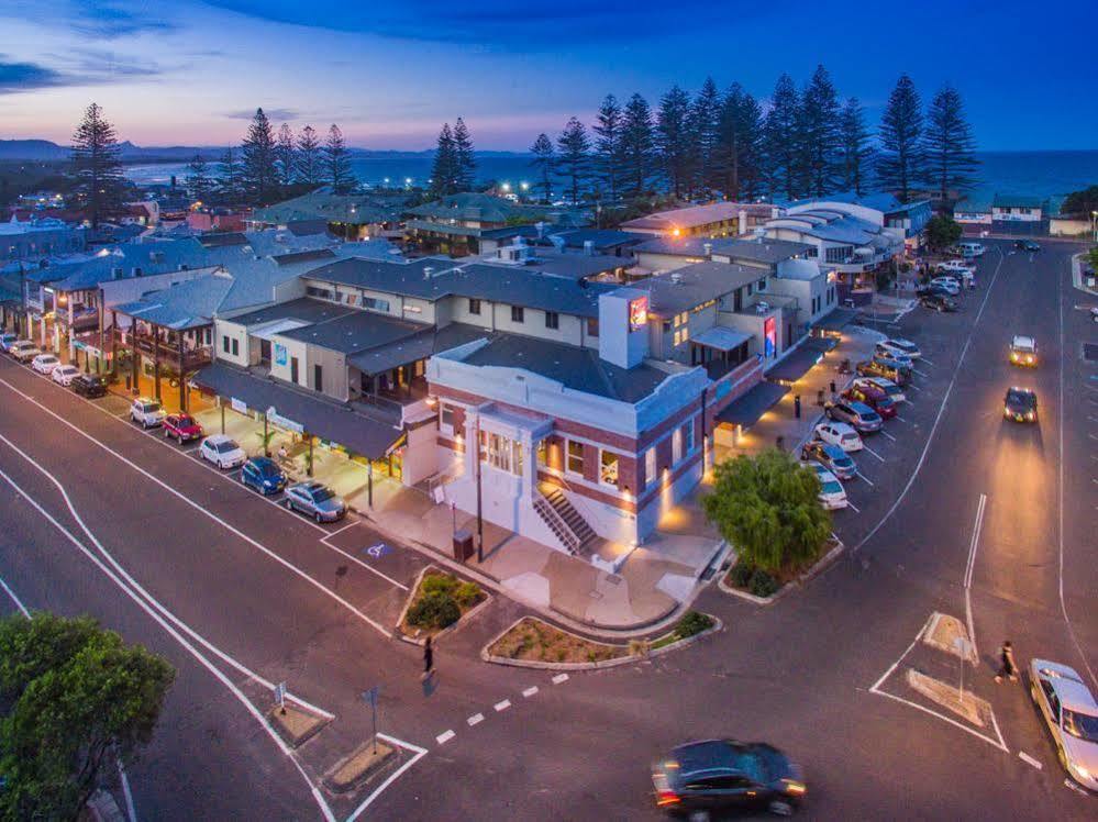 The Surf House Hostel Byron Bay Exterior photo